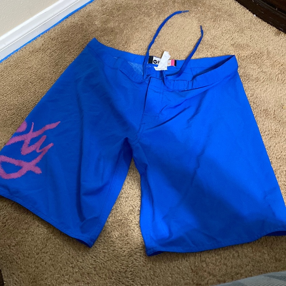 Used juniors roxy board shorts